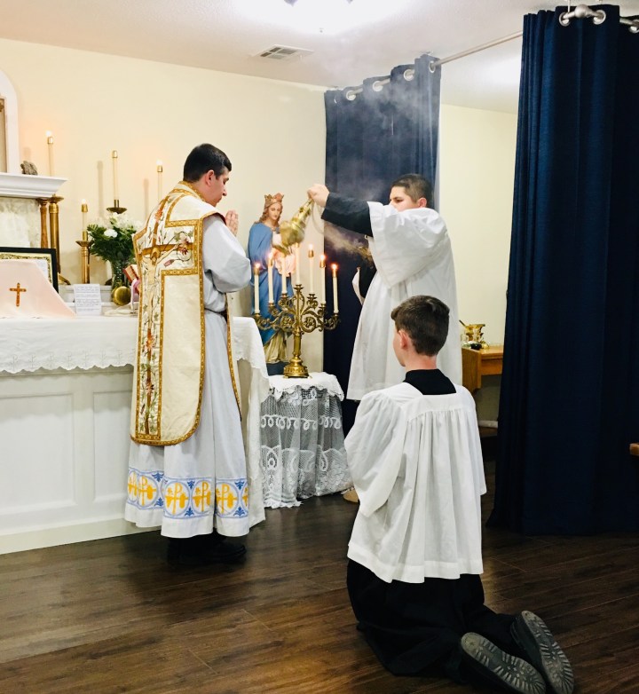 A5B77EFB-CE44-4636-9304-6B53E9304136