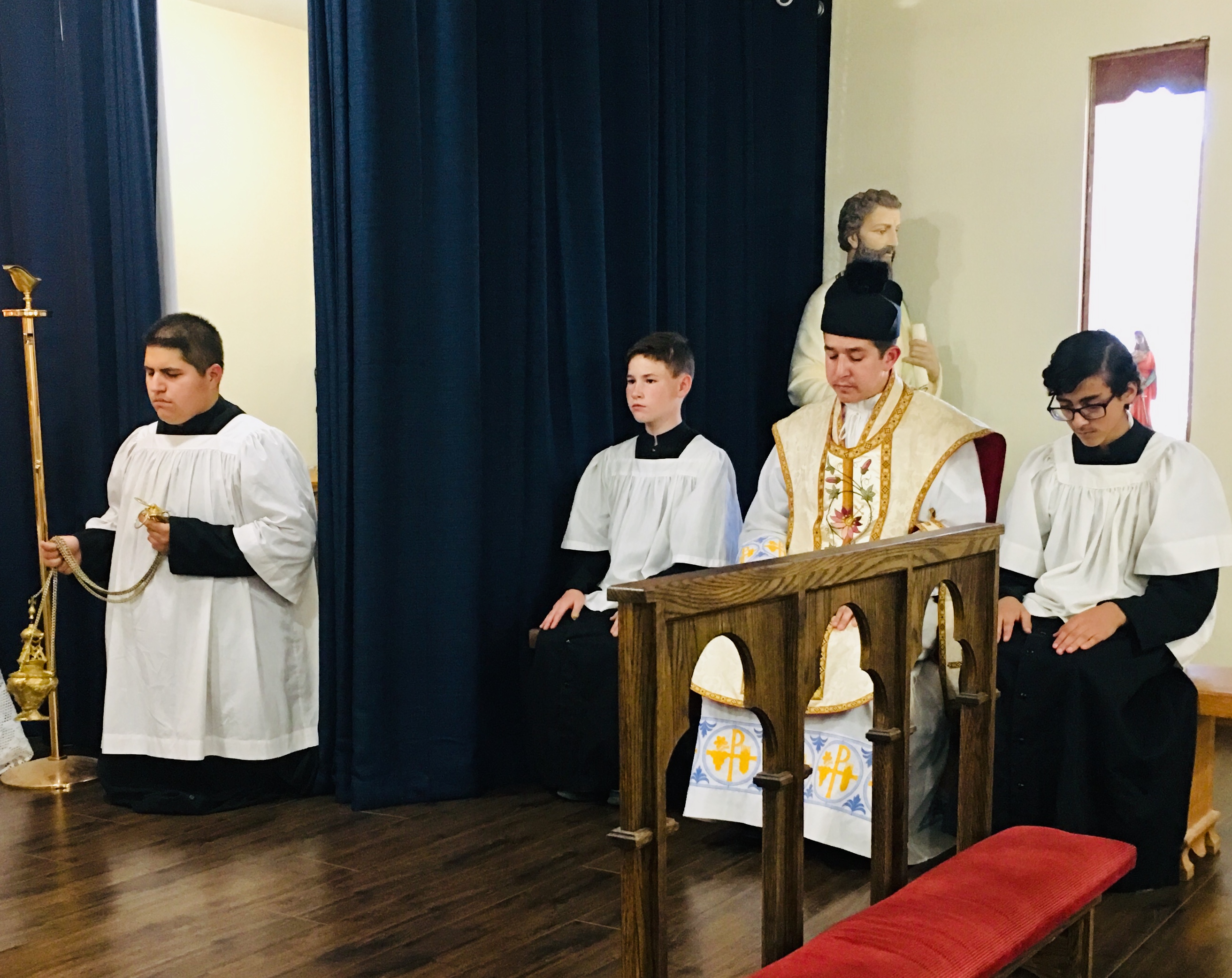 AAB86B94-8BFD-416F-816A-6D27E6727F53