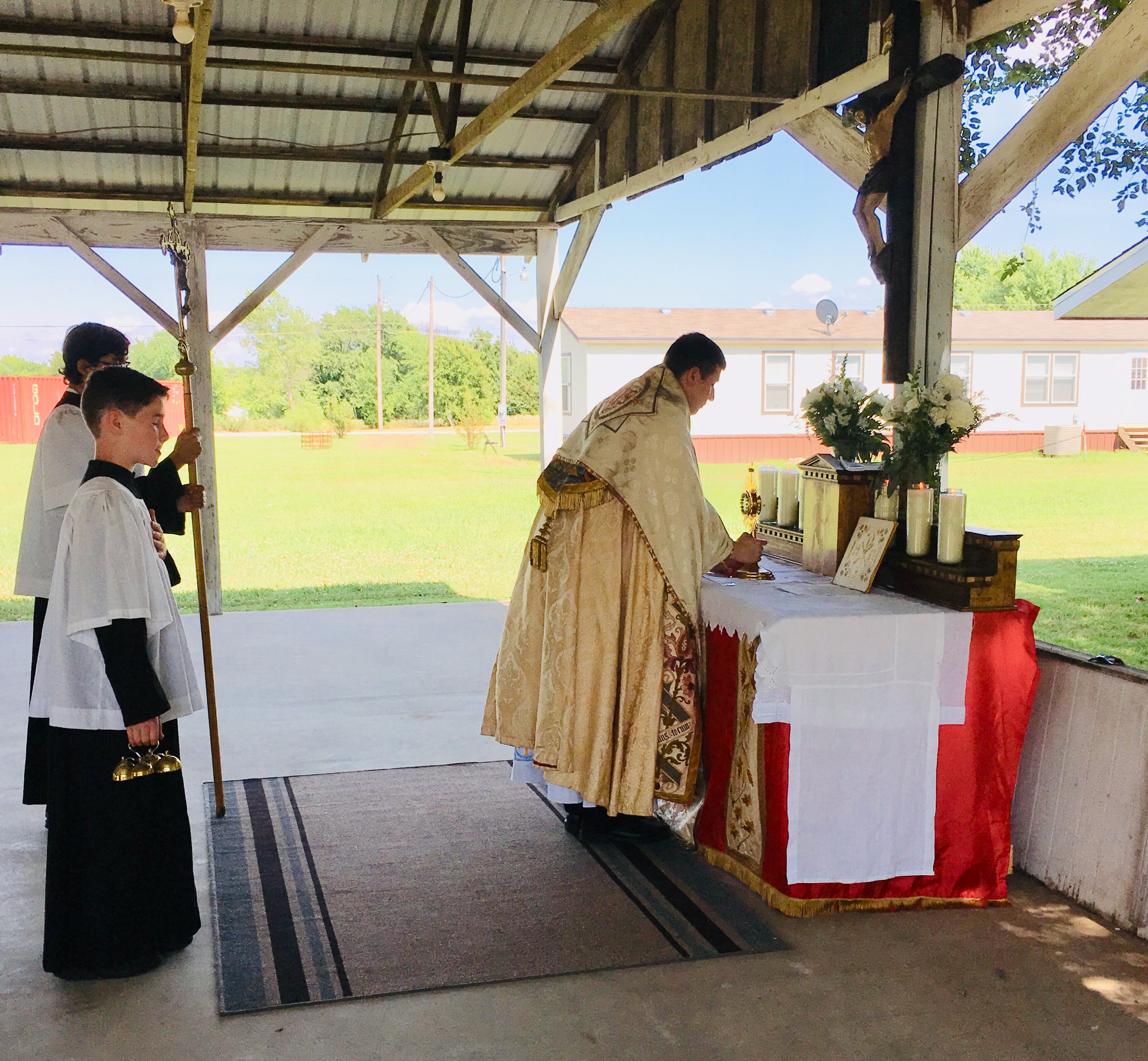 CE4F320C-EEE4-4418-A5A7-CB8A63921BD9